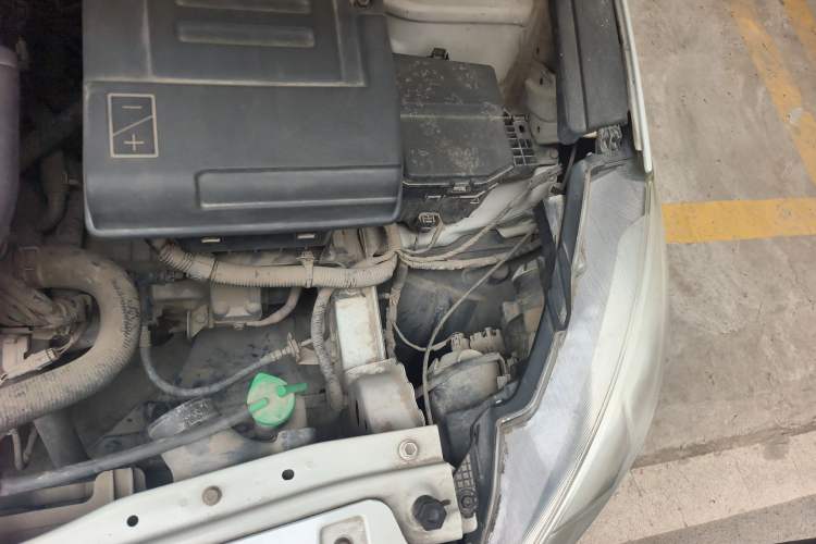 Used Suzuki Alivio 2015 1.6L Manual Enjoyment Model Engine Bay Left
