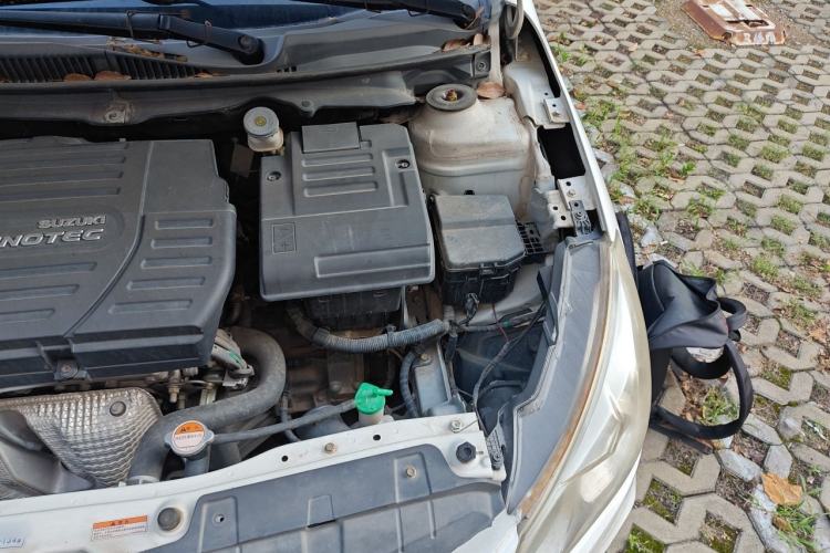 Used Suzuki Alivio 2015 1.6L Manual Comfort Model Engine Bay Left