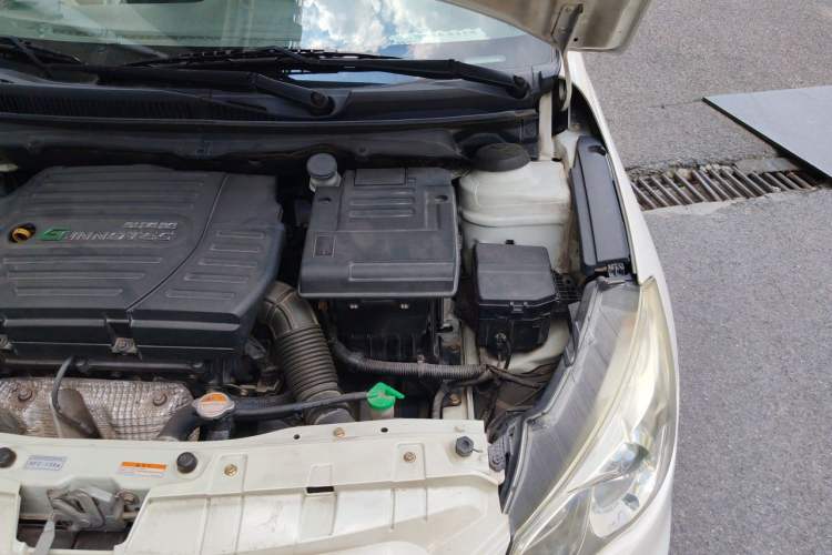 Used Suzuki Alivio 2015 1.6L Manual Enjoyment Model Engine Bay Left