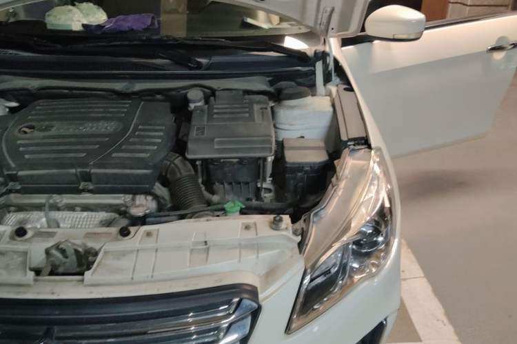 Used Suzuki Alivio 2015 1.6L Automatic Enjoyment Model Engine Bay Left