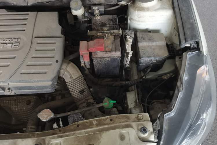 Used Suzuki Alivio 2015 1.6L Manual Comfort Model Engine Bay Left