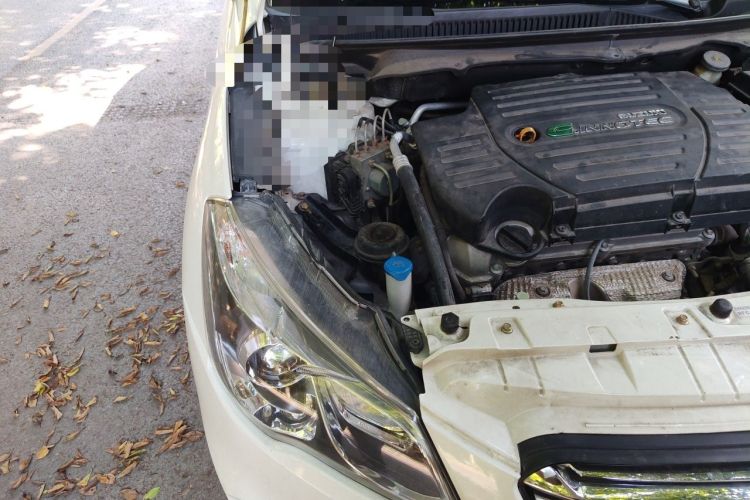 Used Suzuki Alivio 2015 1.6L Manual Enjoyment Model Engine Bay Right