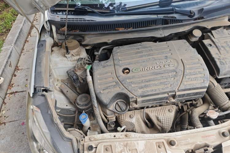 Used Suzuki Alivio 2015 1.6L Automatic Comfort Model Engine Bay Right