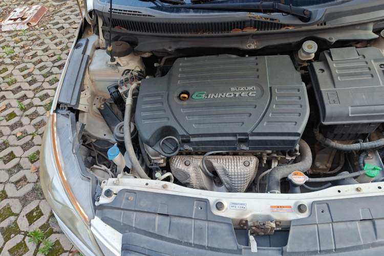 Used Suzuki Alivio 2015 1.6L Manual Comfort Model Engine Bay Right