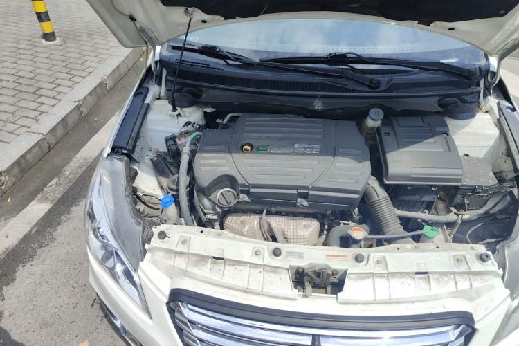 Used Suzuki Alivio 2015 1.6L Manual Enjoyment Model Engine Bay Right