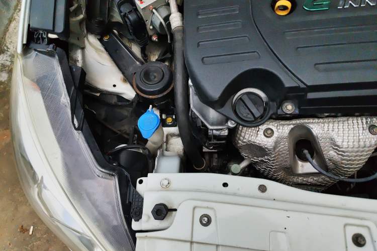 Used Suzuki Alivio 2015 1.6L Automatic Enjoyment Model Engine Bay Right
