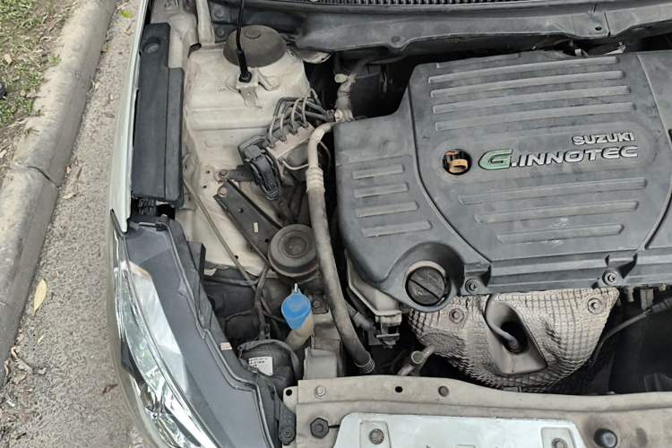 Used Suzuki Alivio 2015 1.6L Manual Comfort Model Engine Bay Right