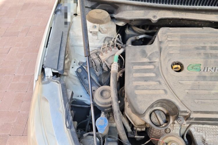 Used Suzuki Alivio 2015 1.6L Manual Enjoyment Model Engine Bay Right