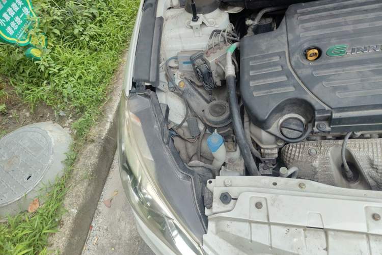 Used Suzuki Alivio 2015 1.6L Manual Enjoyment Model Engine Bay Right