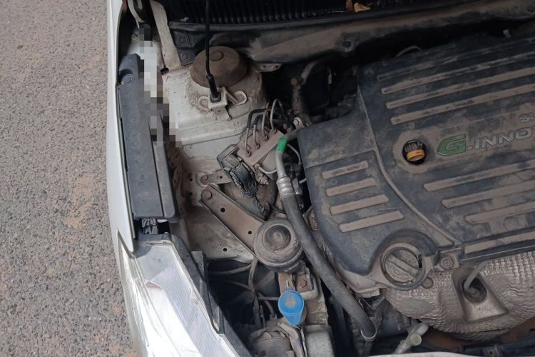 Used Suzuki Alivio 2015 1.6L Manual Comfort Model Engine Bay Right