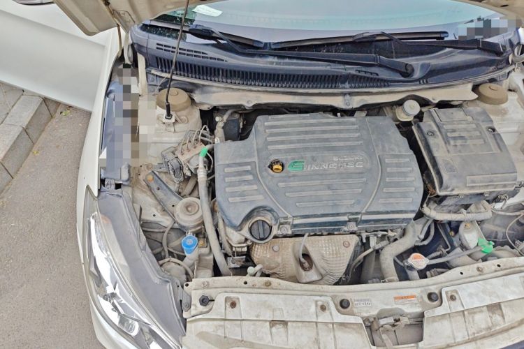Used Suzuki Alivio 2015 1.6L Manual Comfort Model Engine Bay Right