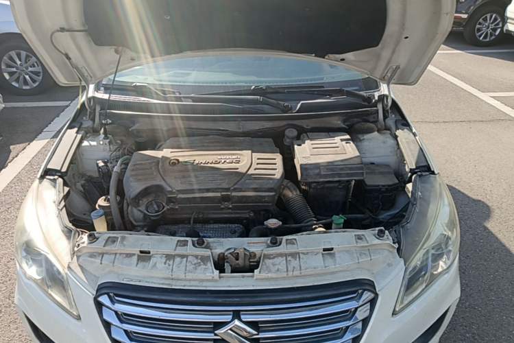 Used Suzuki Alivio 2015 1.6L Manual Comfort Model Engine Bay