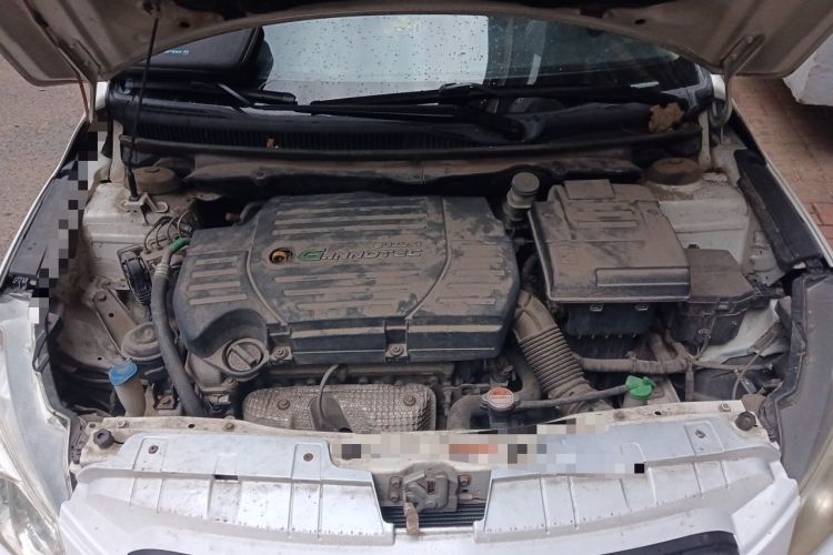 Used Suzuki Alivio 2015 1.6L Manual Comfort Model Engine Bay