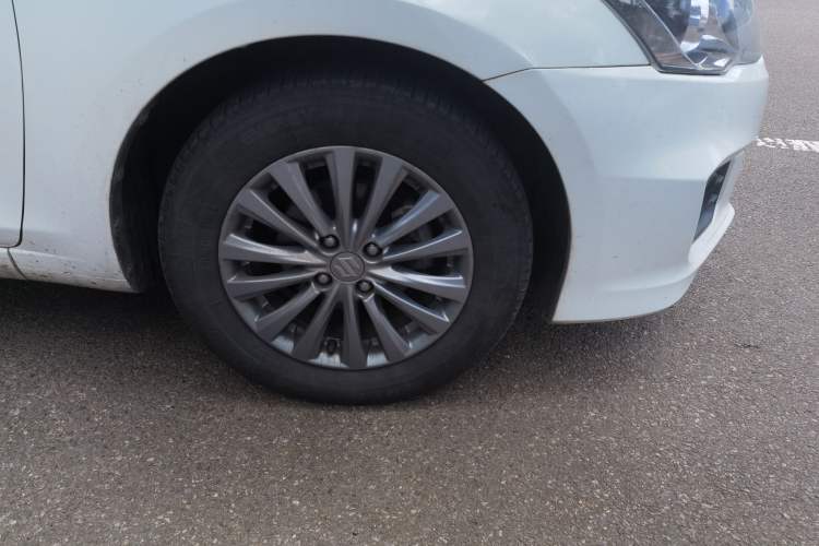 Used Suzuki Alivio 2015 1.6L Automatic Comfort Model Exterior 1