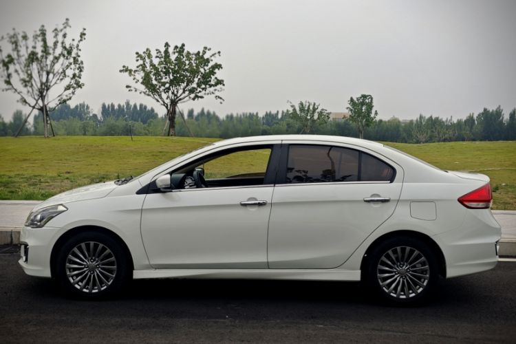 Used Suzuki Alivio 2015 1.6L Automatic Enjoyment Model Exterior 3