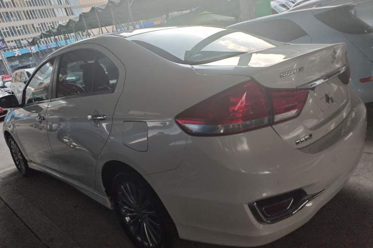 Used Suzuki Alivio 2015 1.6L Automatic Luxury Model Exterior 5