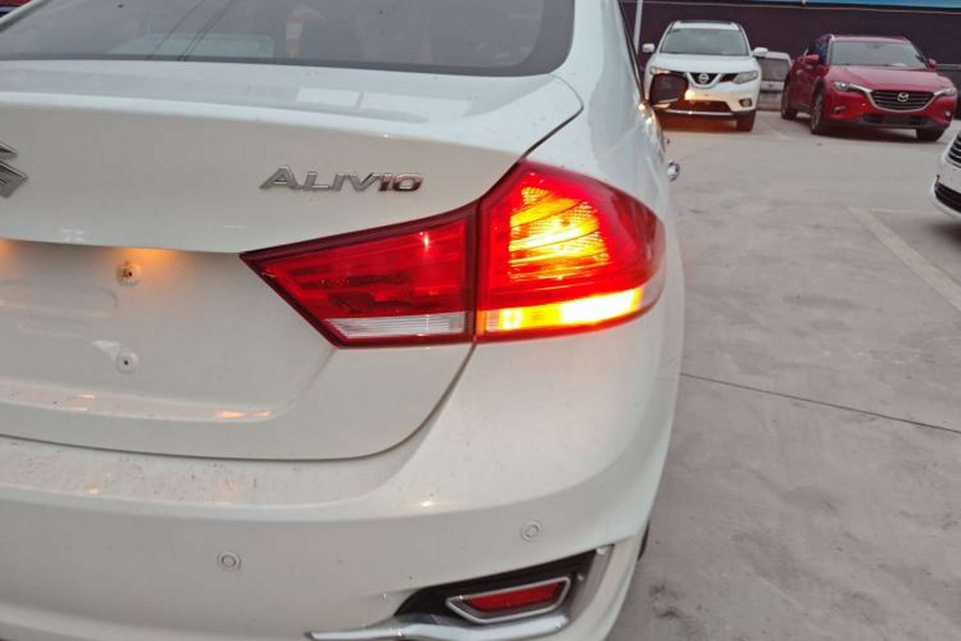 Used Suzuki Alivio 2015 1.6L Automatic Enjoyment Model Exterior 6