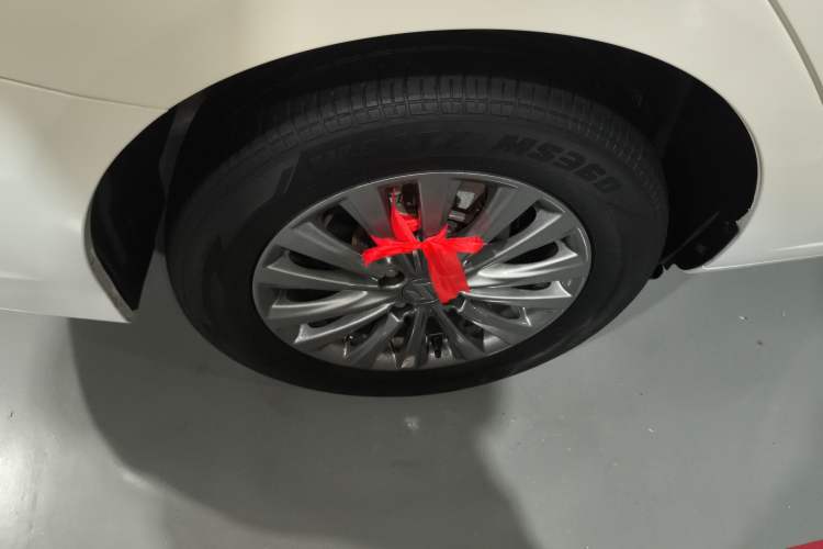 Used Suzuki Alivio 2015 1.6L Manual Comfort Model Exterior 8