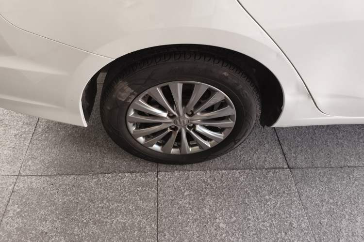 Used Suzuki Alivio 2015 1.6L Manual Comfort Model Exterior 8