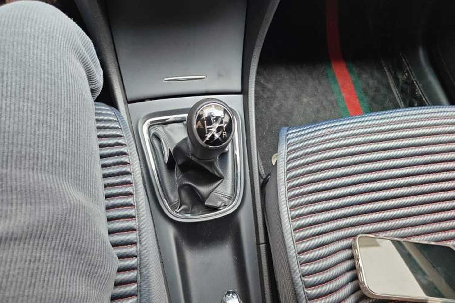 Used Suzuki Alivio 2015 1.6L Manual Comfort Model Gear Lever
