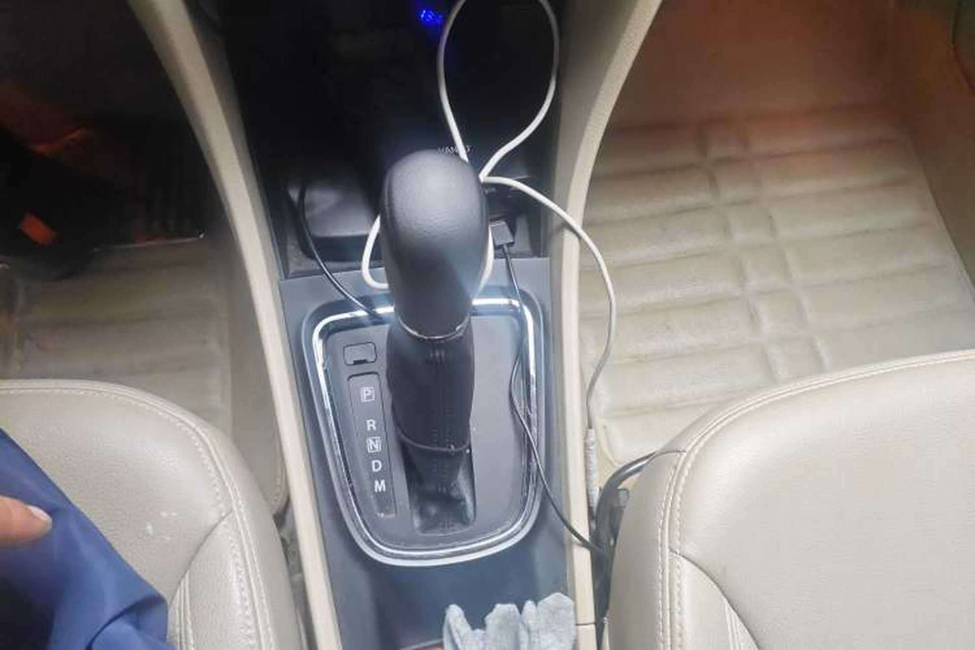 Used Suzuki Alivio 2015 1.6L Automatic Luxury Model Gear Lever