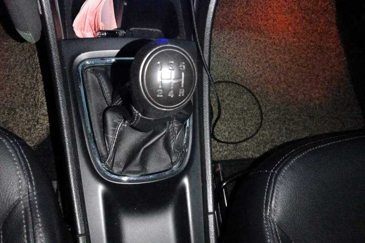 Used Suzuki Alivio 2015 1.6L Manual Enjoyment Model Gear Lever