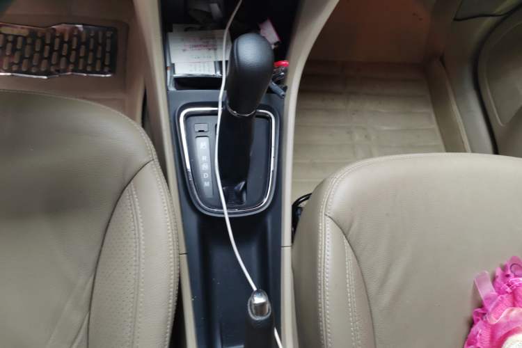 Used Suzuki Alivio 2015 1.6L Automatic Enjoyment Model Gear Lever