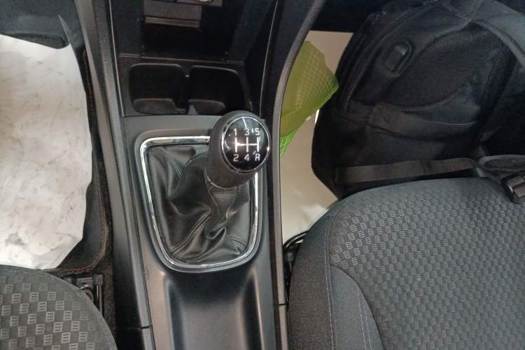 Used Suzuki Alivio 2015 1.6L Manual Comfort Model Gear Lever