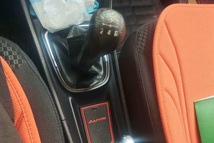 Used Suzuki Alivio 2015 1.6L Manual Comfort Model Gear Lever
