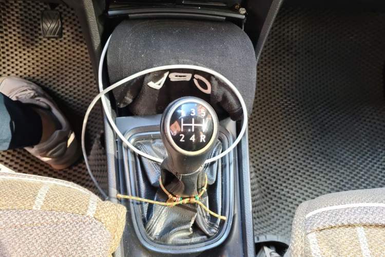 Used Suzuki Alivio 2015 1.6L Manual Enjoyment Model Gear Lever