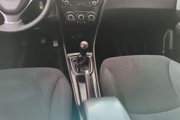 Used Suzuki Alivio 2015 1.6L Manual Comfort Model Gear Lever