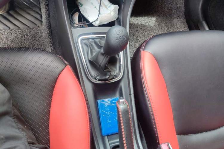 Used Suzuki Alivio 2015 1.6L Manual Enjoyment Model Gear Lever