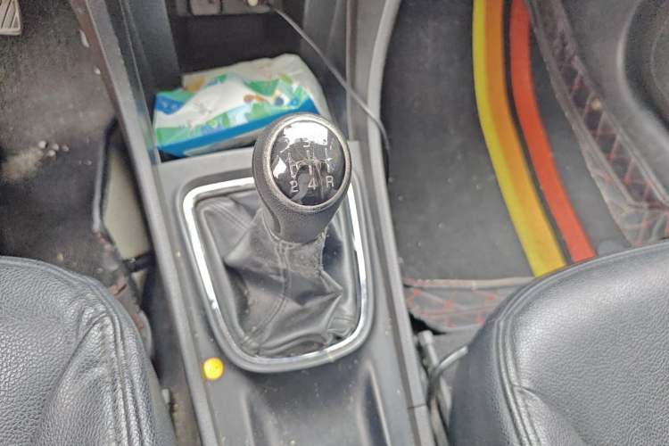 Used Suzuki Alivio 2015 1.6L Manual Comfort Model Gear Lever