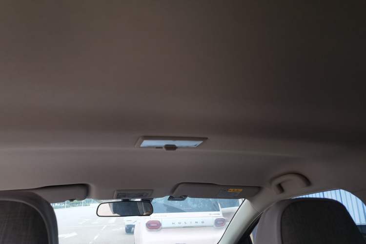 Used Suzuki Alivio 2015 1.6L Automatic Comfort Model Headliner