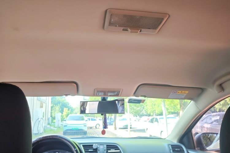 Used Suzuki Alivio 2015 1.6L Automatic Comfort Model Headliner