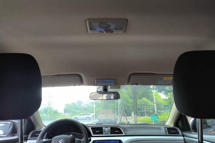 Used Suzuki Alivio 2015 1.6L Automatic Comfort Model Headliner