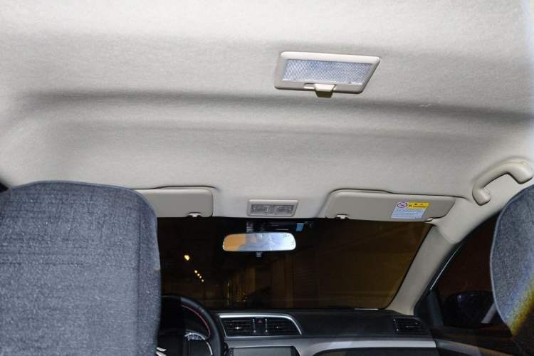 Used Suzuki Alivio 2015 1.6L Automatic Comfort Model Headliner