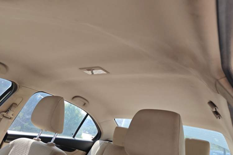 Used Suzuki Alivio 2015 1.6L Manual Comfort Model Headliner