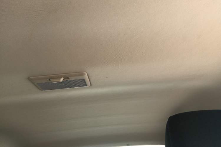 Used Suzuki Alivio 2015 1.6L Manual Comfort Model Headliner
