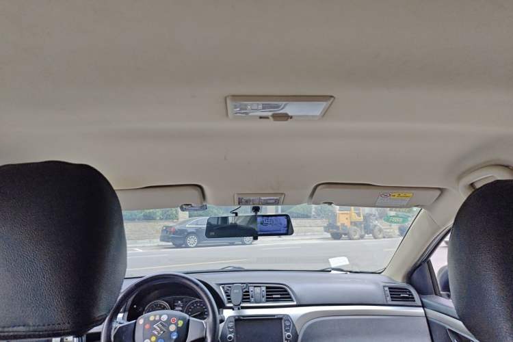 Used Suzuki Alivio 2015 1.6L Manual Comfort Model Headliner