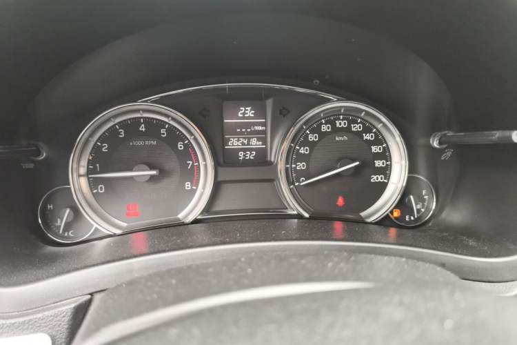 Used Suzuki Alivio  Instrument Cluster