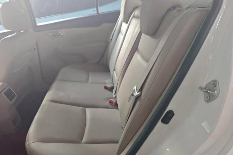 Used Suzuki Alivio 2015 1.6L Automatic Luxury Model Interior 1