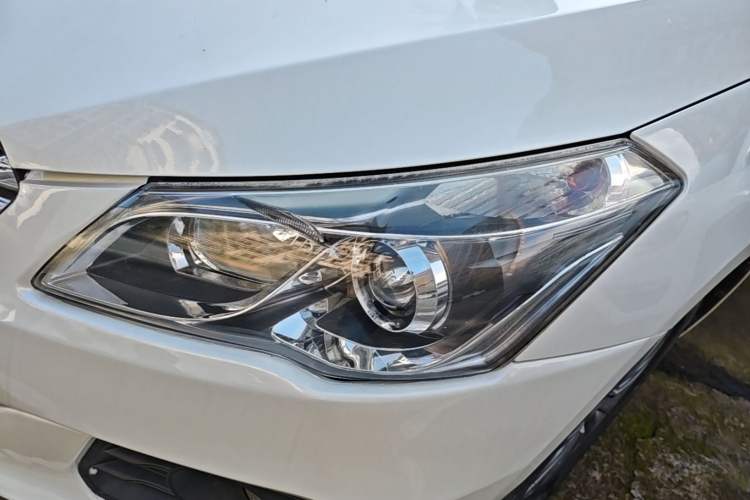 Used Suzuki Alivio 2015 1.6L Manual Comfort Model Left Front Headlight