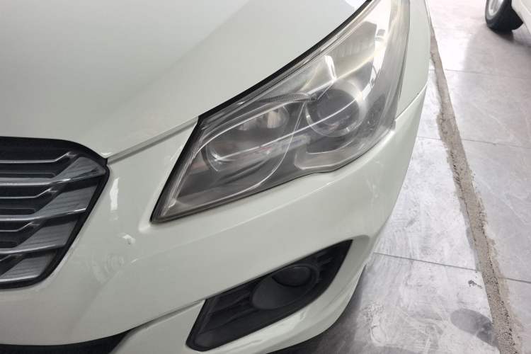 Used Suzuki Alivio 2015 1.6L Automatic Comfort Model Left Front Headlight