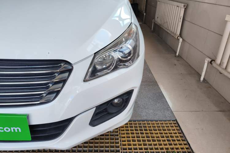 Used Suzuki Alivio 2015 1.6L Manual Comfort Model Left Front Headlight