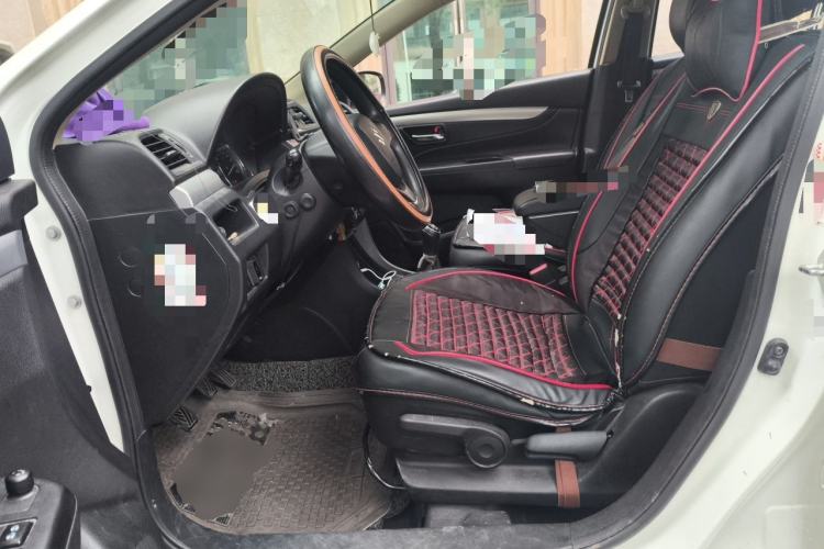 Used Suzuki Alivio  Left Front Seat