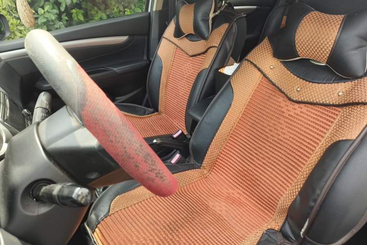 Used Suzuki Alivio 2015 1.6L Manual Comfort Model Left Front Seat