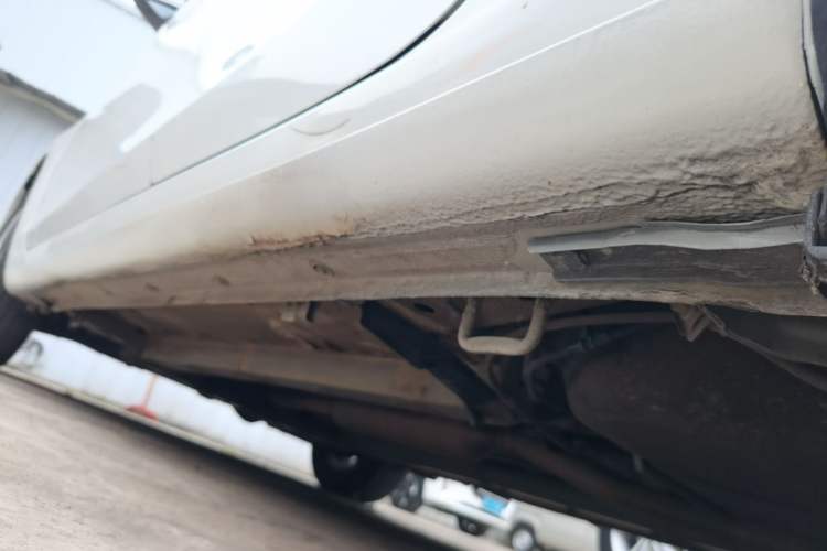 Used Suzuki Alivio 2015 1.6L Manual Comfort Model Left Side Sill