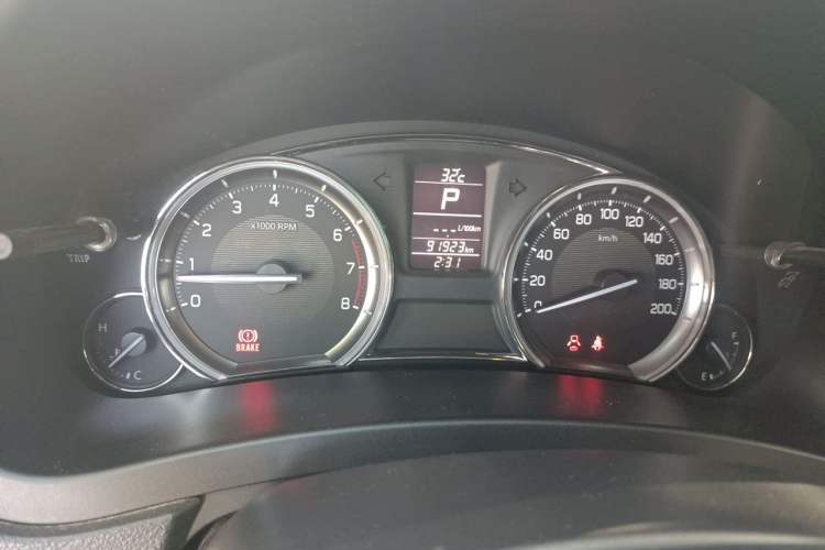 Used Suzuki Alivio 2015 1.6L Automatic Luxury Model Odometer Close Up