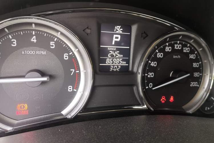 Used Suzuki Alivio 2015 1.6L Automatic Comfort Model Odometer Close Up